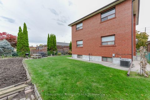 Photo 3 at 94 Melbert Road, West Deane, Toronto