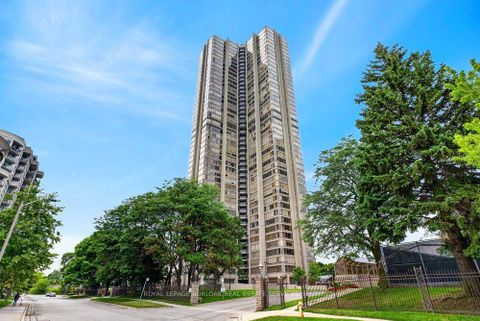 Photo 1 at 2901 - 2045 Lake Shore Boulevard W, Mimico, Toronto