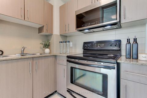 Photo 15 at 302 - 12 Yonge Street, Waterfront Communities C1, Toronto