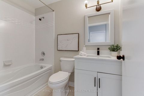 Photo 27 at 302 - 12 Yonge Street, Waterfront Communities C1, Toronto