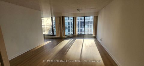 Photo 2 at 3305 - 65 Harbour Square, Waterfront Communities C1, Toronto
