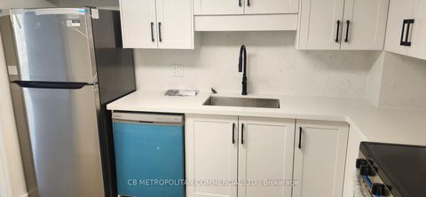Photo 3 at 3305 - 65 Harbour Square, Waterfront Communities C1, Toronto