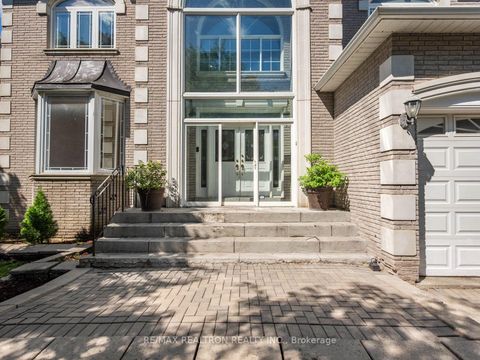 Photo 3 at 36 Fern Avenue, Langstaff, Richmond Hill