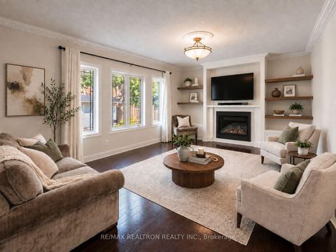 Photo 13 at 36 Fern Avenue, Langstaff, Richmond Hill