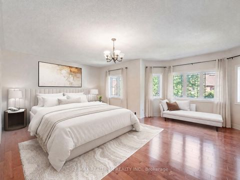 Photo 23 at 36 Fern Avenue, Langstaff, Richmond Hill