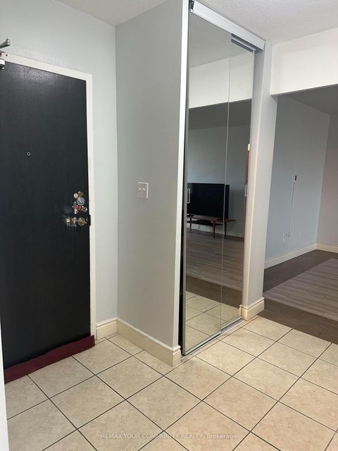 Photo 3 at 1711 - 15 Vicora Linkway, Flemingdon Park, Toronto
