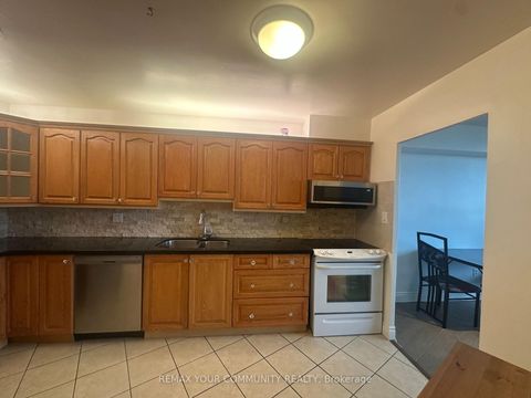 Photo 15 at 1711 - 15 Vicora Linkway, Flemingdon Park, Toronto