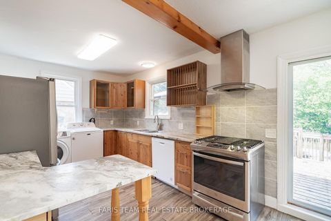 Photo 4 at 18 Holgate Street, Allandale, Barrie