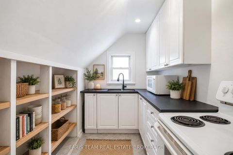 Photo 19 at 18 Holgate Street, Allandale, Barrie