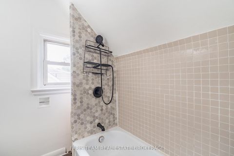 Photo 30 at 18 Holgate Street, Allandale, Barrie