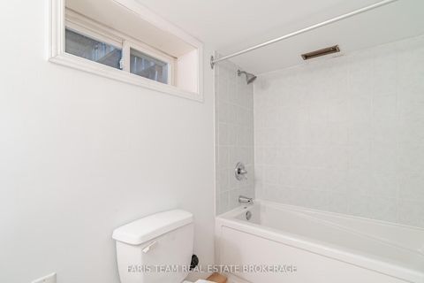 Photo 37 at 18 Holgate Street, Allandale, Barrie