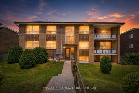 Photo 2 at 50 Waniska Avenue, Queensway, Toronto