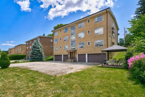 Photo 3 at 50 Waniska Avenue, Queensway, Toronto