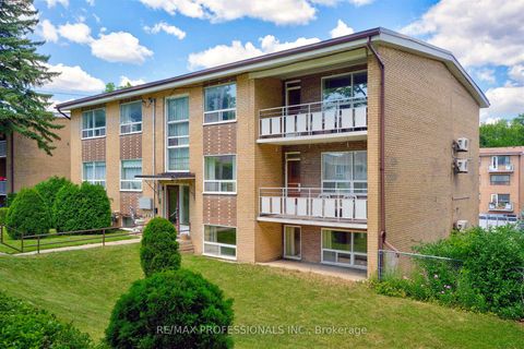 Photo 5 at 50 Waniska Avenue, Queensway, Toronto