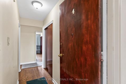 Photo 7 at 50 Waniska Avenue, Queensway, Toronto
