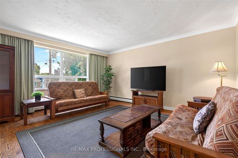 Photo 8 at 50 Waniska Avenue, Queensway, Toronto
