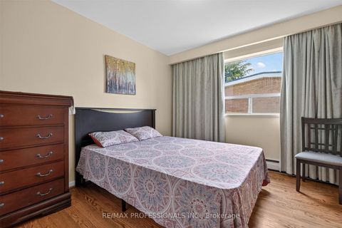 Photo 13 at 50 Waniska Avenue, Queensway, Toronto