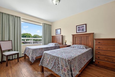 Photo 15 at 50 Waniska Avenue, Queensway, Toronto
