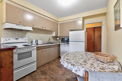 Photo 28 at 50 Waniska Avenue, Queensway, Toronto