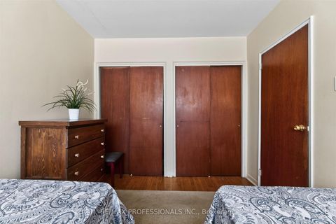 Photo 32 at 50 Waniska Avenue, Queensway, Toronto