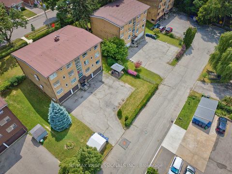 Photo 46 at 50 Waniska Avenue, Queensway, Toronto