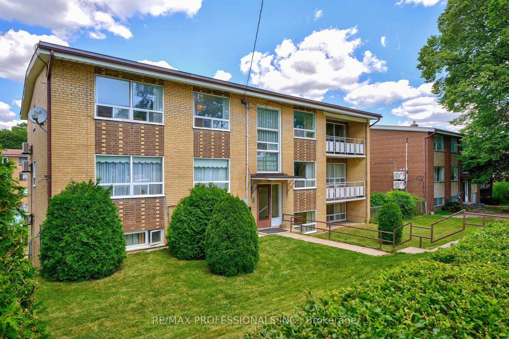 50 Waniska Avenue, Queensway, Toronto 