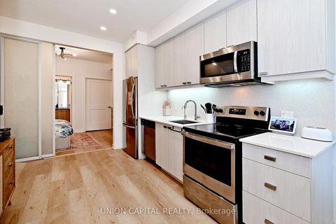 Photo 4 at 39 - 57 Finch Avenue W, Willowdale West, Toronto