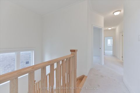 Photo 18 at 40 Boiton Street, Rural Richmond Hill, Richmond Hill