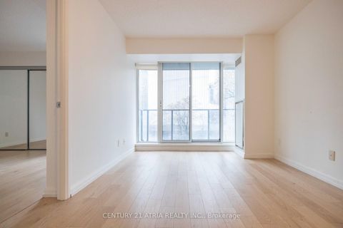 Photo 6 at 606 - 111 Elizabeth Street, Bay Street Corridor, Toronto