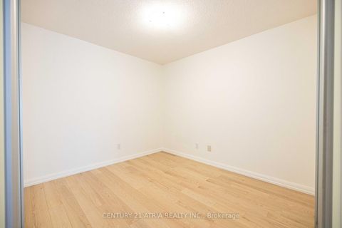 Photo 10 at 606 - 111 Elizabeth Street, Bay Street Corridor, Toronto