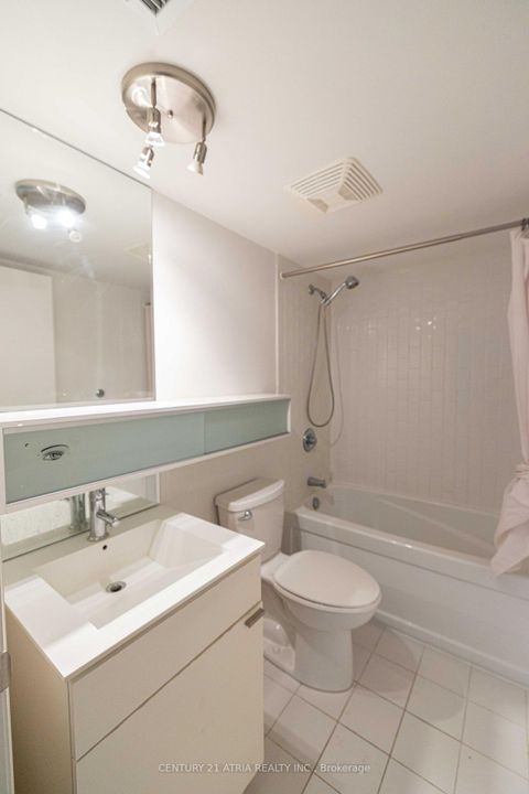 Photo 15 at 606 - 111 Elizabeth Street, Bay Street Corridor, Toronto
