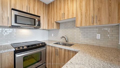 Photo 7 at 912 - 18 Holmes Avenue, Willowdale East, Toronto