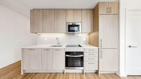 Photo 14 at 1005 - 286 Main Street, Danforth, Toronto