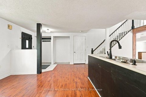 Photo 4 at 26 Whitehorn Crescent, Holly, Barrie