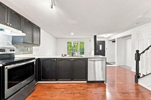Photo 6 at 26 Whitehorn Crescent, Holly, Barrie
