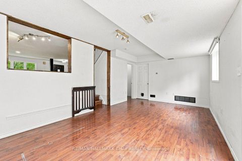 Photo 7 at 26 Whitehorn Crescent, Holly, Barrie