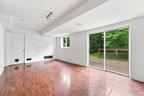 Photo 8 at 26 Whitehorn Crescent, Holly, Barrie