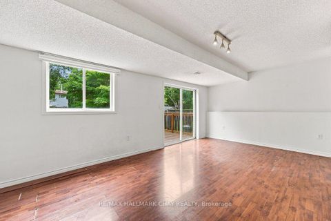 Photo 9 at 26 Whitehorn Crescent, Holly, Barrie