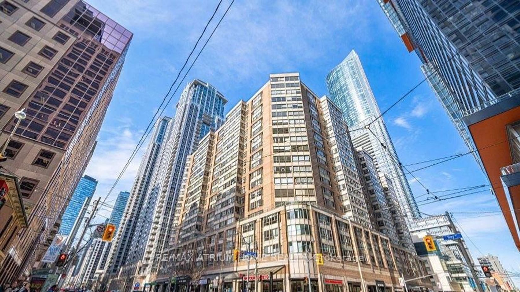 1403 - 717 Bay Street, Bay Street Corridor, Toronto photo number 2