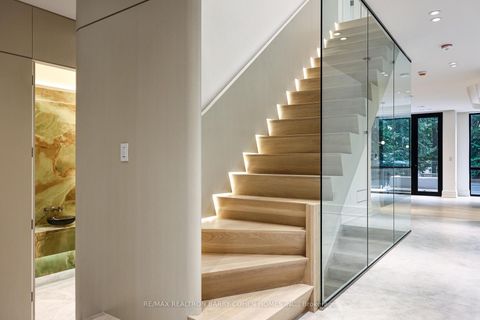 Photo 12 at 39 Chudleigh Avenue, Lawrence Park South, Toronto