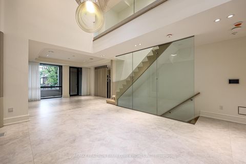 Photo 15 at 39 Chudleigh Avenue, Lawrence Park South, Toronto