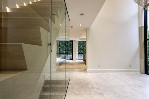 Photo 16 at 39 Chudleigh Avenue, Lawrence Park South, Toronto