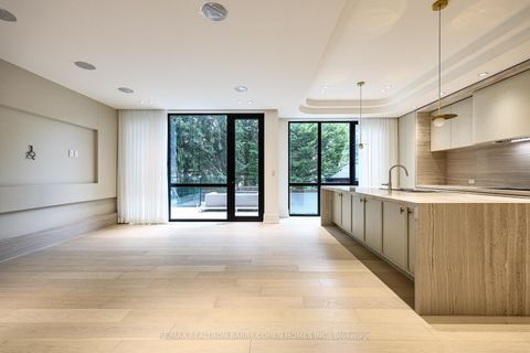 Photo 17 at 39 Chudleigh Avenue, Lawrence Park South, Toronto