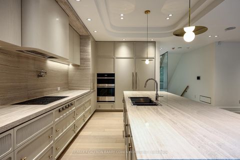 Photo 23 at 39 Chudleigh Avenue, Lawrence Park South, Toronto