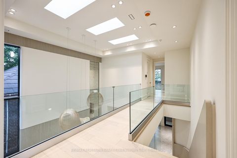 Photo 25 at 39 Chudleigh Avenue, Lawrence Park South, Toronto