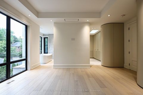 Photo 29 at 39 Chudleigh Avenue, Lawrence Park South, Toronto