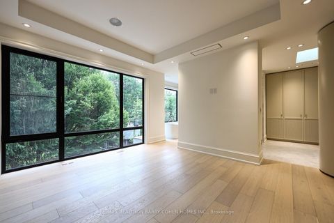 Photo 30 at 39 Chudleigh Avenue, Lawrence Park South, Toronto