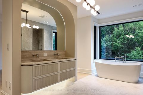 Photo 32 at 39 Chudleigh Avenue, Lawrence Park South, Toronto