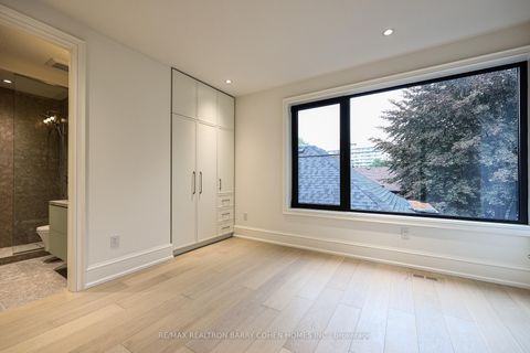 Photo 34 at 39 Chudleigh Avenue, Lawrence Park South, Toronto