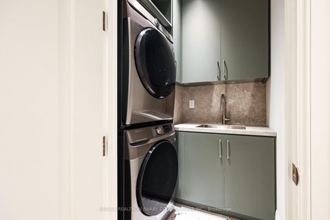 Photo 35 at 39 Chudleigh Avenue, Lawrence Park South, Toronto